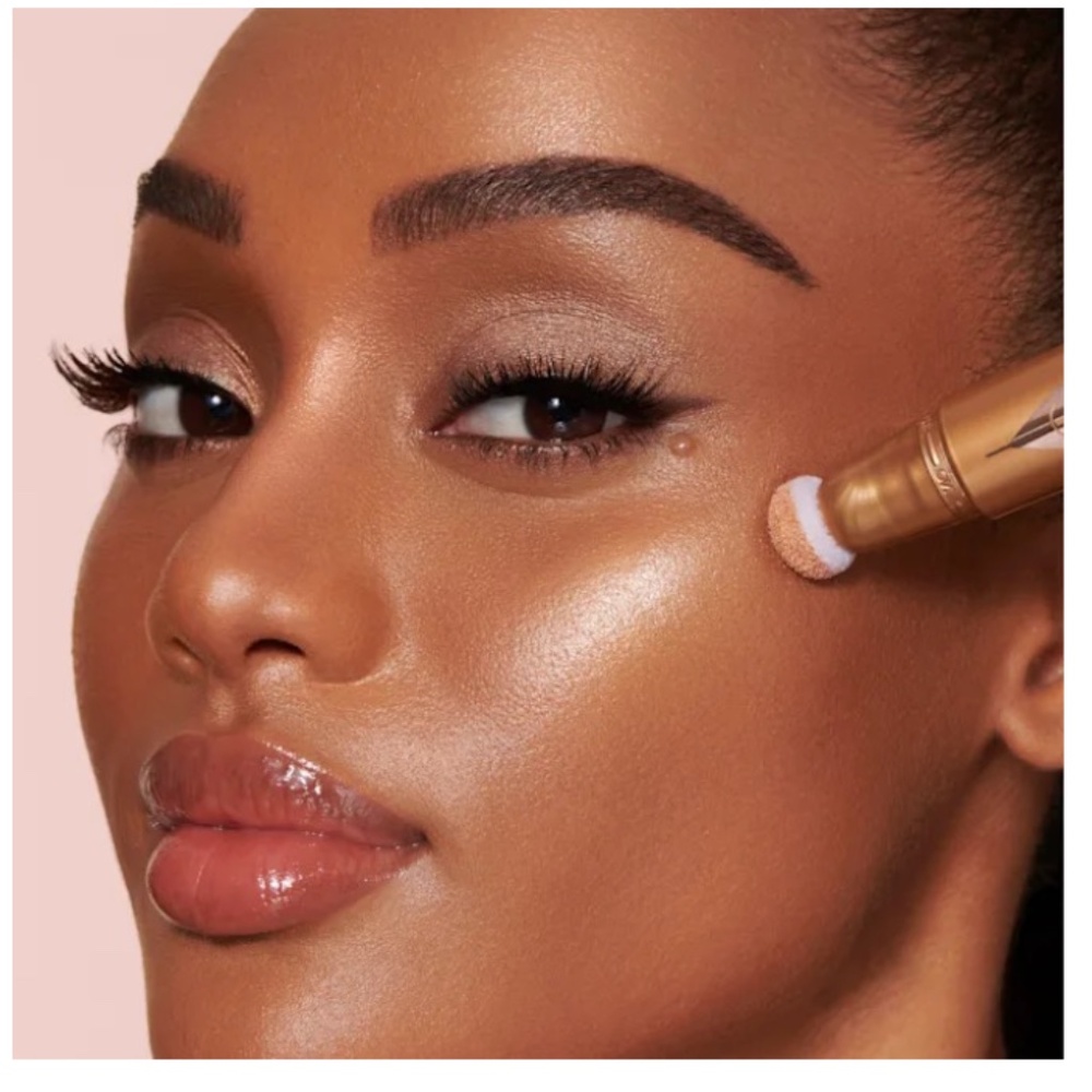 CHARLOTTE TILBURY Glowgasm Beauty Light Wand Goldgasm NEW - Picture 3 of 8
